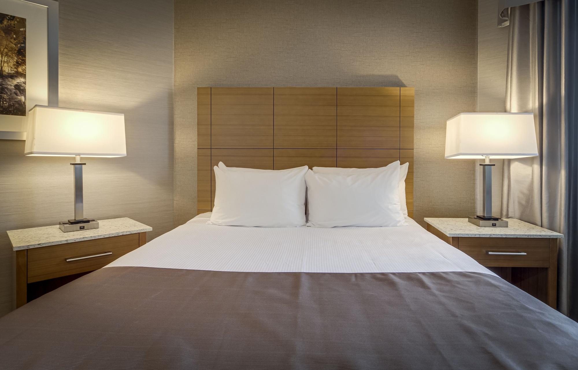 Monte Carlo Inn Vaughan Suites Extérieur photo