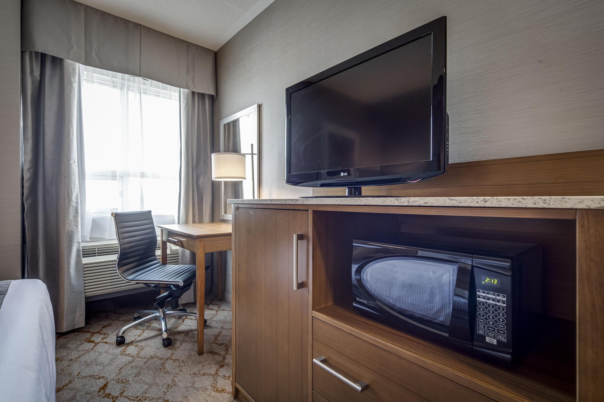 Monte Carlo Inn Vaughan Suites Extérieur photo