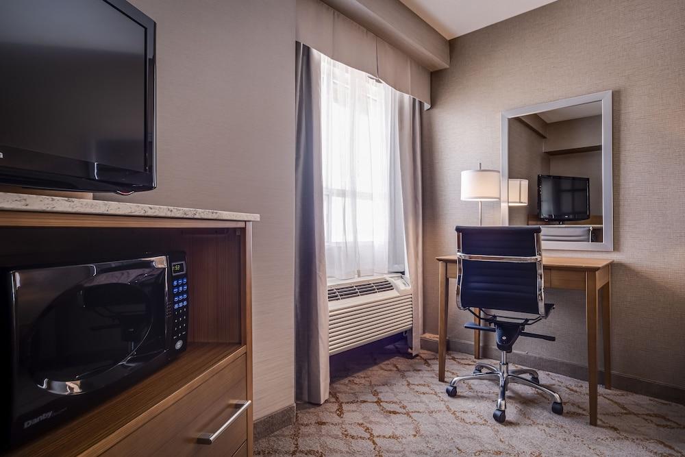 Monte Carlo Inn Vaughan Suites Extérieur photo