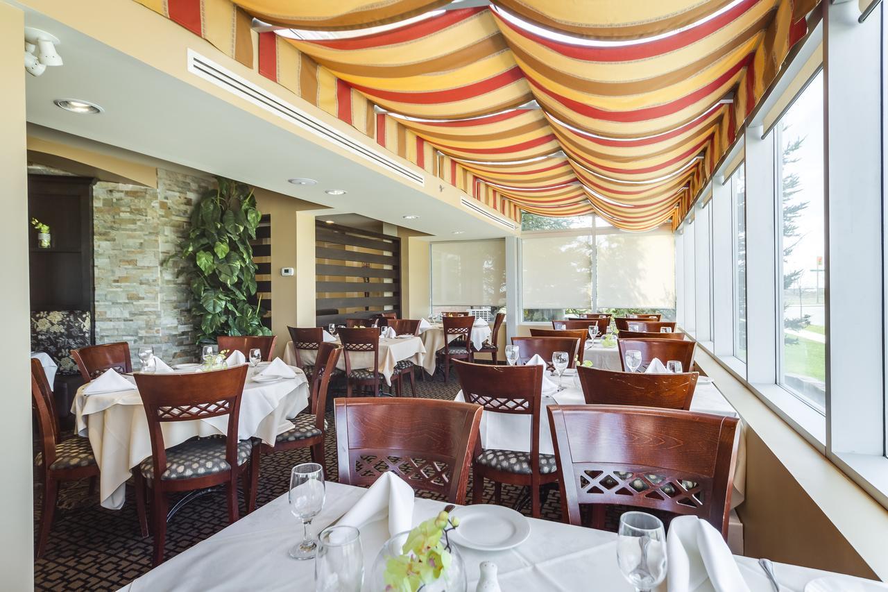 Monte Carlo Inn Vaughan Suites Extérieur photo