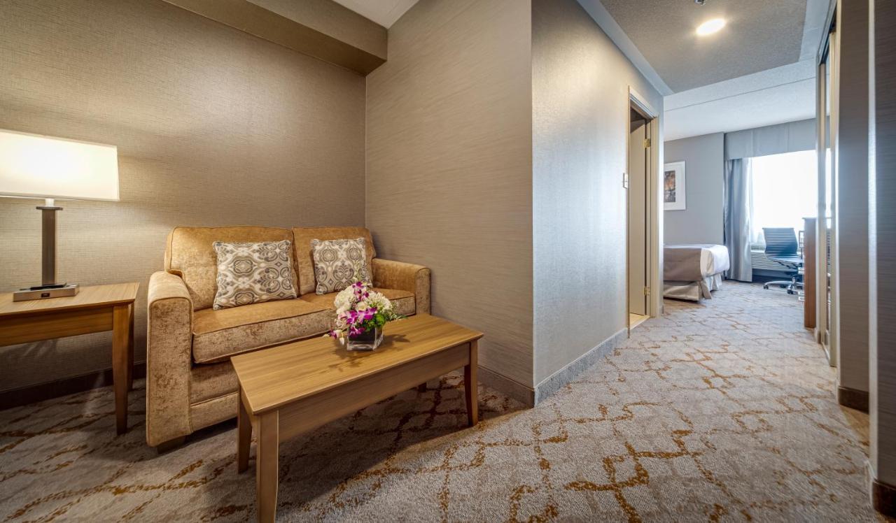Monte Carlo Inn Vaughan Suites Extérieur photo