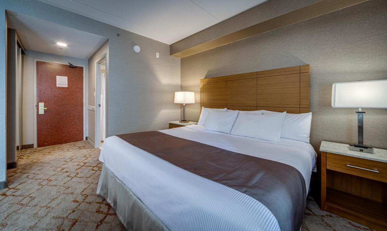 Monte Carlo Inn Vaughan Suites Extérieur photo