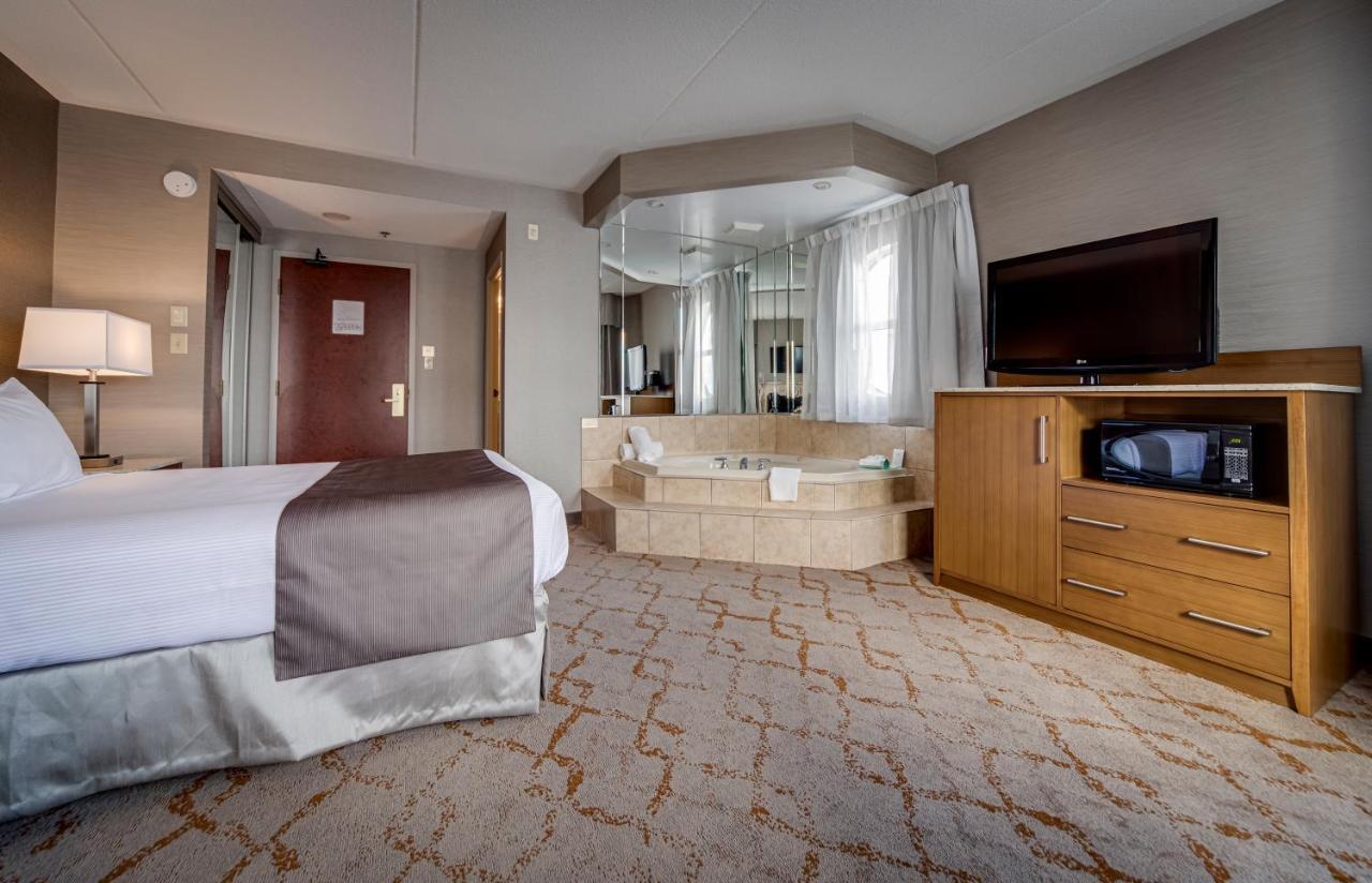 Monte Carlo Inn Vaughan Suites Extérieur photo