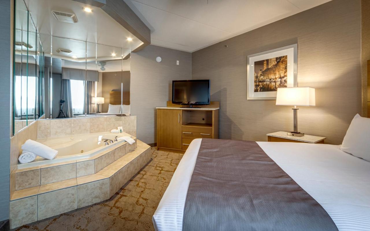 Monte Carlo Inn Vaughan Suites Extérieur photo