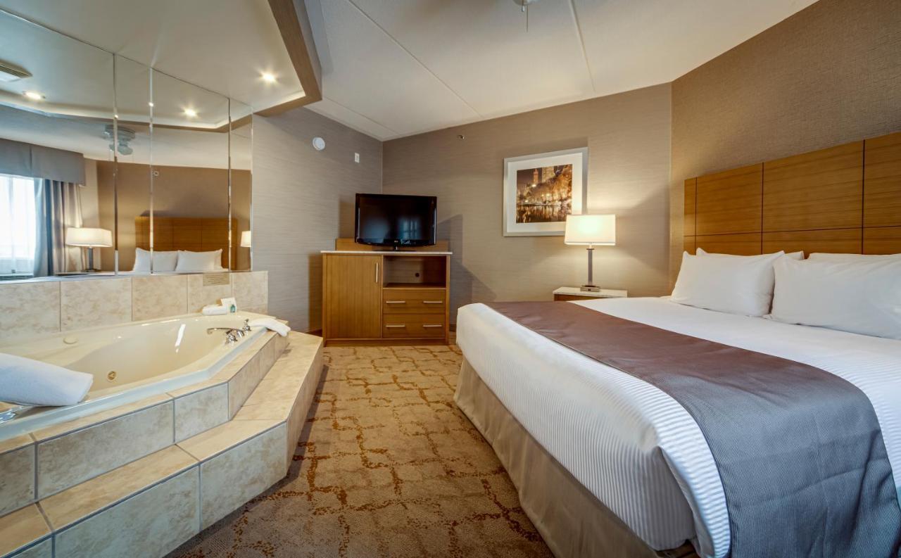 Monte Carlo Inn Vaughan Suites Extérieur photo