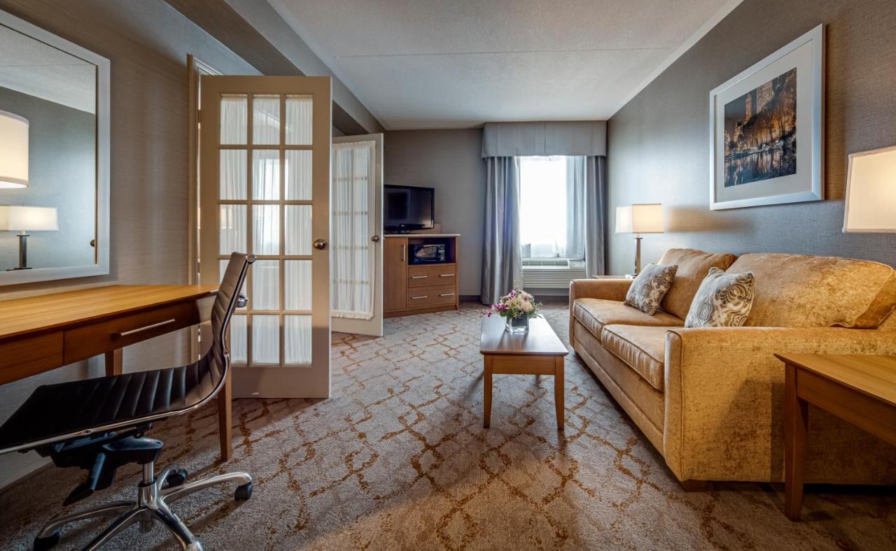Monte Carlo Inn Vaughan Suites Extérieur photo
